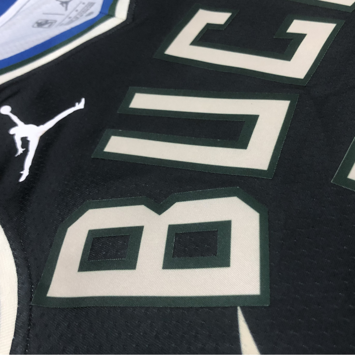 Camisa Regata Jordan NBA Milwaukee Bucks Statement Edition 2022/23